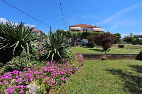 Apartmani Marta Bed and Breakfast in Šibenik-Knin County, Croatia