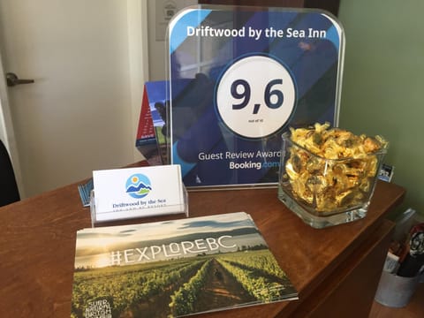 Lobby or reception, Certificate/Award