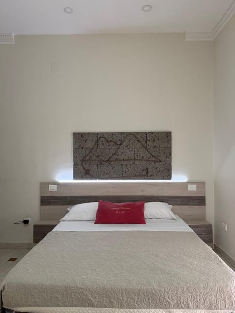 Bed, Photo of the whole room