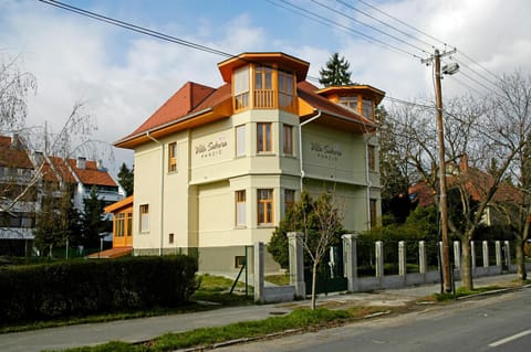 Property building, Day