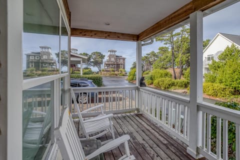 Bella Bear House in Lincoln Beach