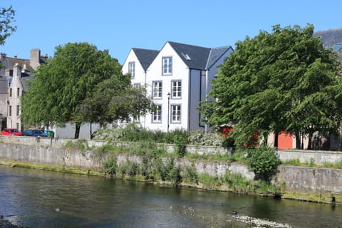 Property building, Bird's eye view
