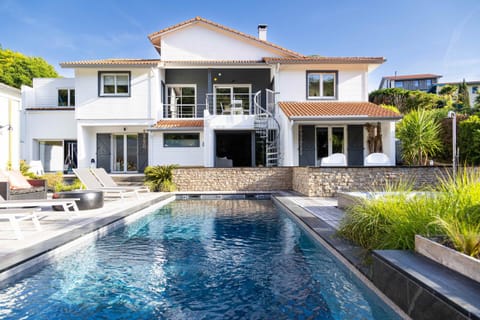 Property building, Pool view