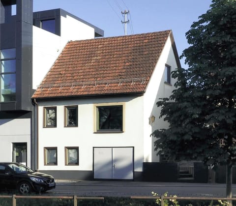 Property building, Facade/entrance, Location
