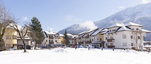 Facade/entrance, Winter