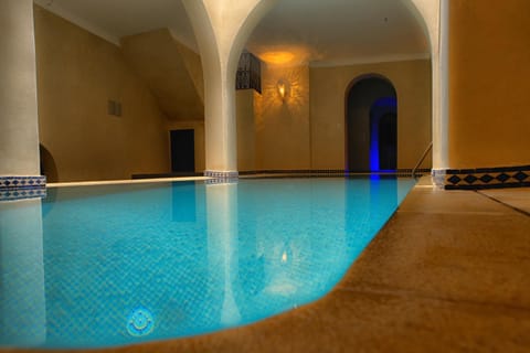 Swimming pool, Swimming pool