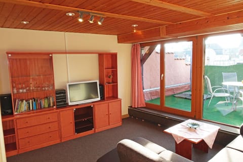 Living room, Photo of the whole room
