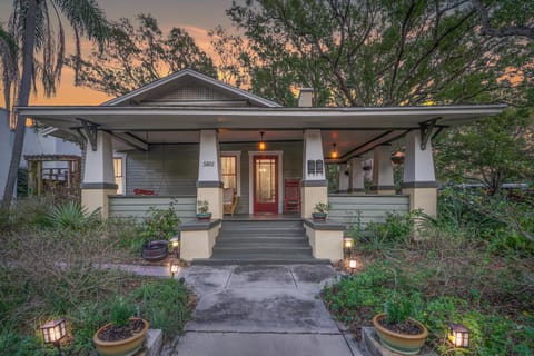 Property building, Facade/entrance, Seating area, Street view, Sunset