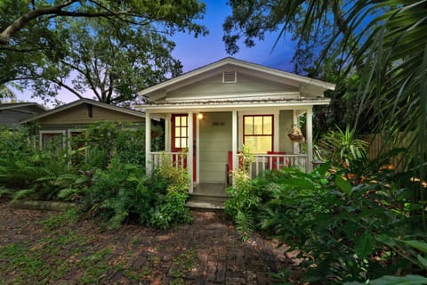 Property building, Facade/entrance, Natural landscape, Garden