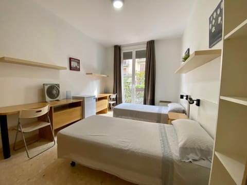 Barcelona Housing recommend for Students Hostel in Barcelona