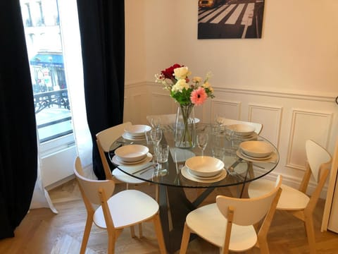 RESIDENCE MONTORGUEIL Apartment in Paris