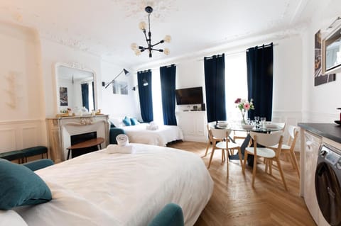 RESIDENCE MONTORGUEIL Apartment in Paris