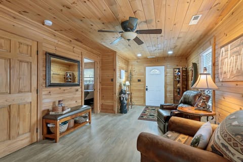 Getaway on Little River House in Great Smoky Mountains