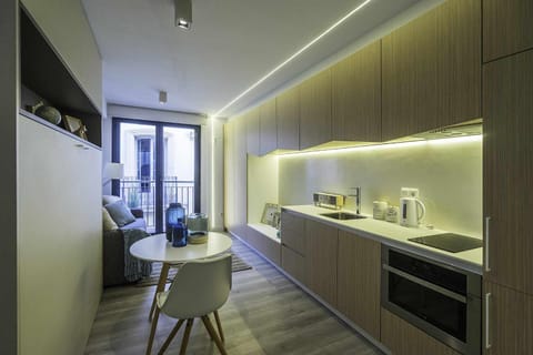 Living room, Dining area, stove, toaster
