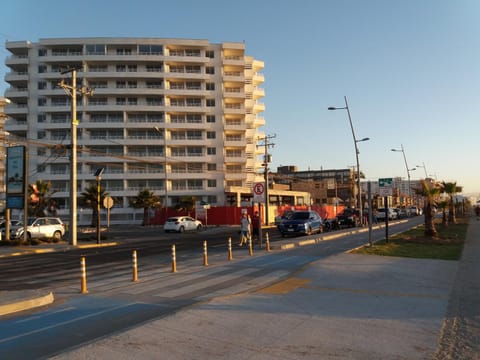 Facade/entrance, Off site, Neighbourhood, Summer, Beach, Sunset