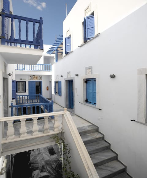 Property building, Patio, Day, Bird's eye view, Balcony/Terrace, Internal: Not applicable to any particular room