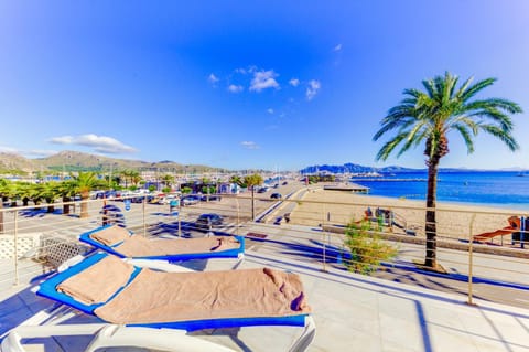 Balcony/Terrace, Beach, Sea view, sunbed