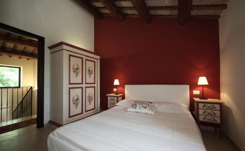 Bed, Photo of the whole room