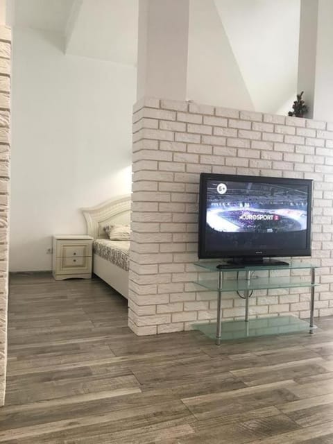 TV and multimedia, Photo of the whole room