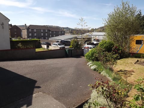 Property building, Day, Garden