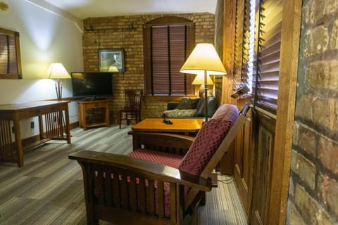 The Branch House & Suites By Gold Dust Hotel in Deadwood