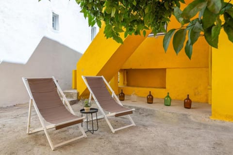 Patio, sunbed