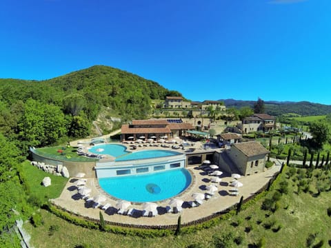 Bird's eye view, Pool view