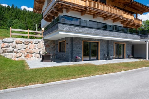 Balcony/Terrace, Garden view