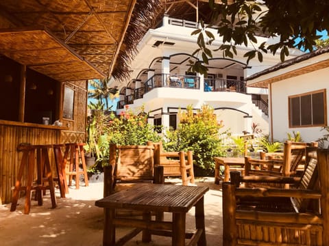 Patio, Garden, Lounge or bar