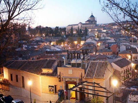 Facade/entrance, Neighbourhood, City view, Street view, Sunset