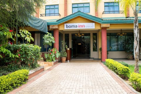 Facade/entrance