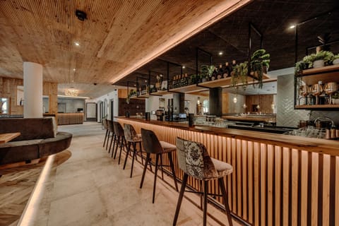 Lounge or bar