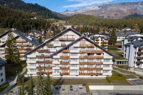 Property building, Facade/entrance, Off site