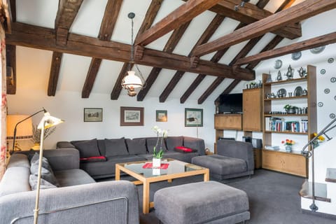 Communal lounge/ TV room, Living room