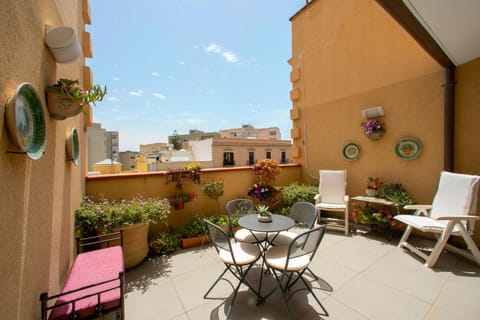 Balcony/Terrace, City view