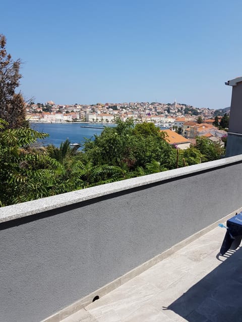 Balcony/Terrace, City view