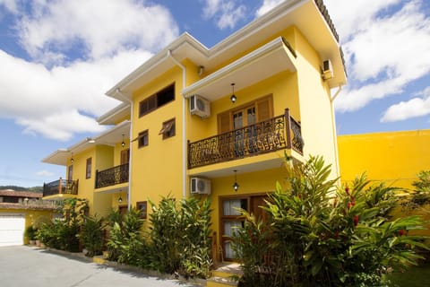 Facade/entrance, Garden