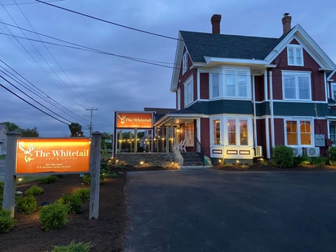The Whitetail Inn and Suites- Lincoln Inn in Lincoln