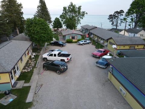 Paradise Beach resort House in Tawas City