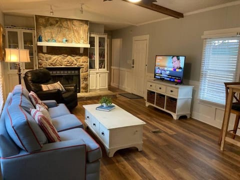 Beaufort SC New Renovation, Close to Parris Island, Historic Downtown, Beautiful Beaches, Sleeps 6 House in Beaufort