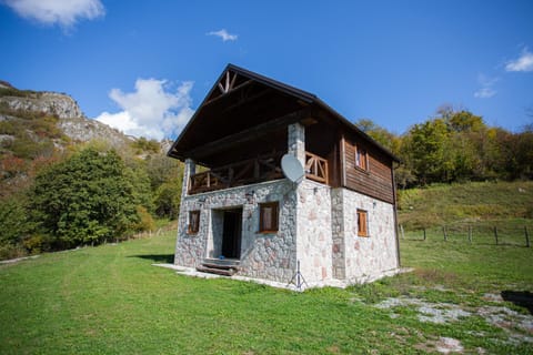 BB Etno House Nature lodge in Montenegro