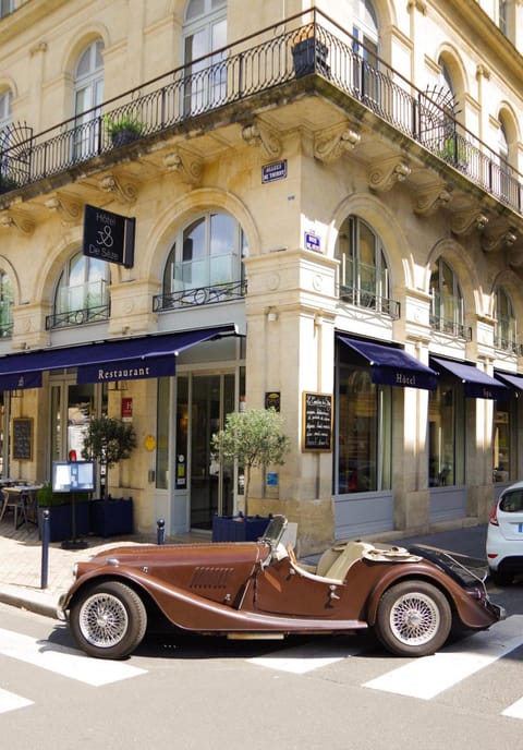 Property building, Restaurant/places to eat, Breakfast