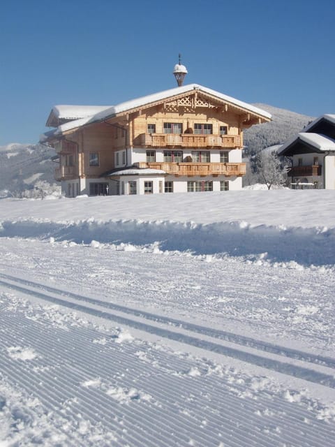 Property building, Winter