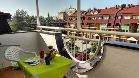 Day, Neighbourhood, Summer, Balcony/Terrace, On site