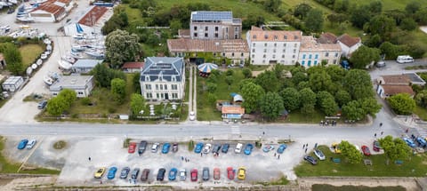 Property building, Bird's eye view, Location, Parking