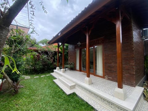 Tiis Garden Puri Villas Villa in Sukawati