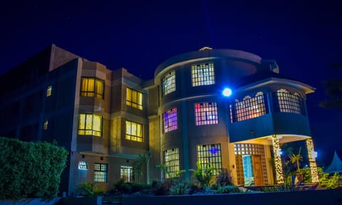Property building, Facade/entrance, Night