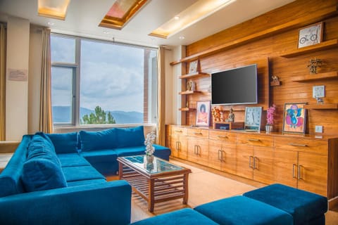 Seating area, Internal: Not applicable to any particular room