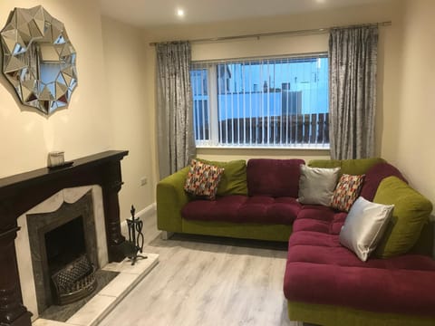 8 Queenora Avenue House in Portstewart