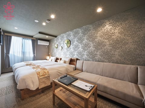 TV and multimedia, Living room, Seating area, Dining area, Bedroom